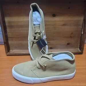 American Eagle Outfitters Tan Mens Chukka Boots